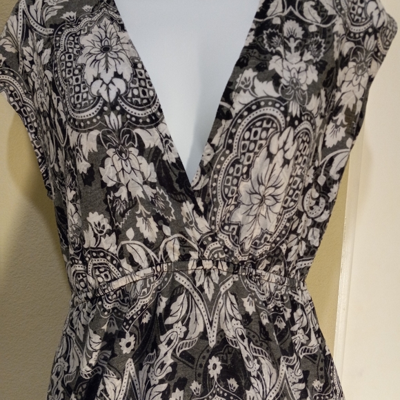 New Black and White Women’s Dress Size Large - Picture 6 of 7